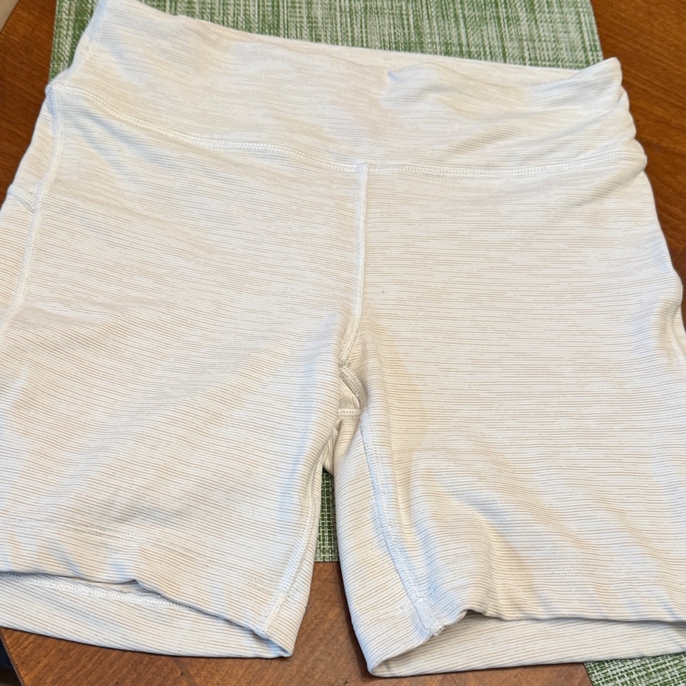 Outdoor Voices Light Cream Bike Shorts. Size Small. EUC